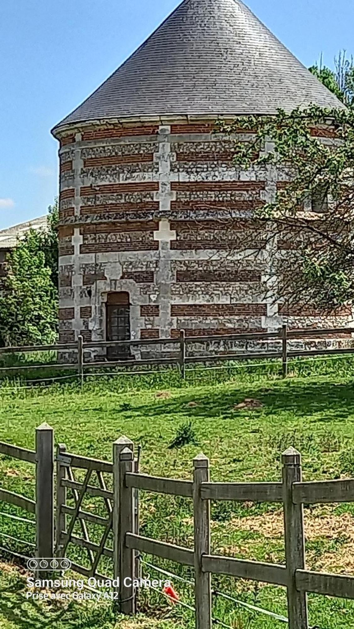 Gite Clos Masure De Blevillot Saint-Gilles-de-la-Neuville Extérieur photo